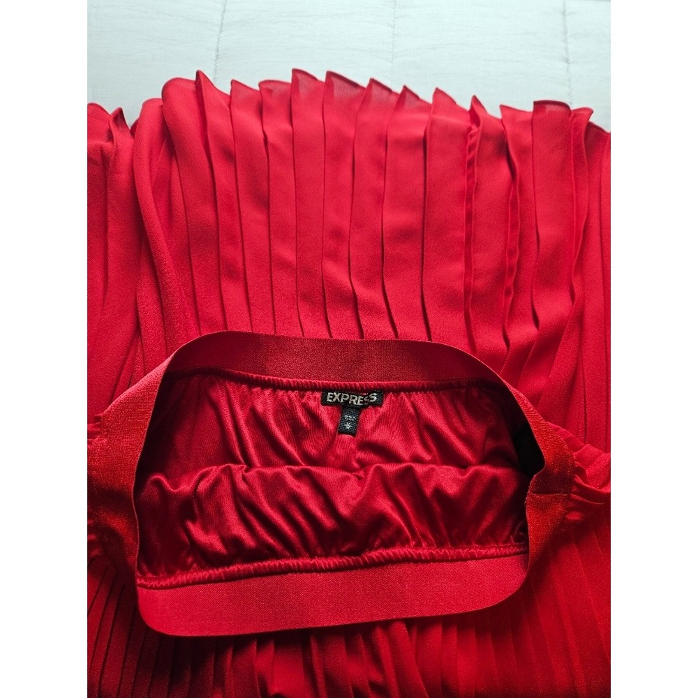 Express Red Pleated Midi Skirt Elastic Waist Accordion Pleat Women's Size Medium - Picture 2 of 4